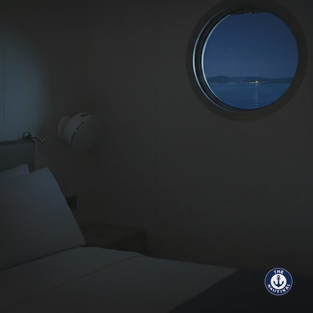 Load video: NIght Light